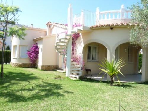 VILLA EN OLIVA NOVA GOLF
