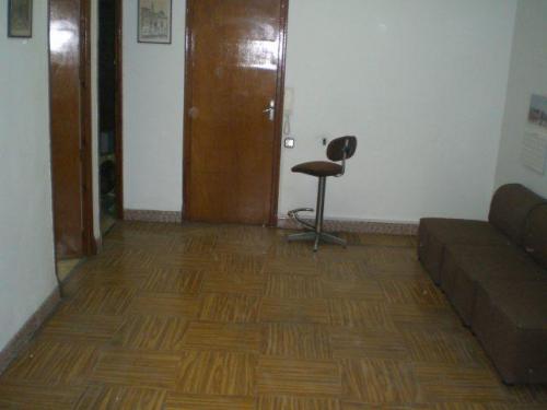 Oportunidad 1 Piso sin ascensor centrico y economico. Para reformar