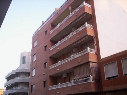 Estudio en venta en Torrevieja playa de los locos amplio