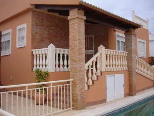 Chalet en venta Torrevieja en urbanizacion cerca del parque natural