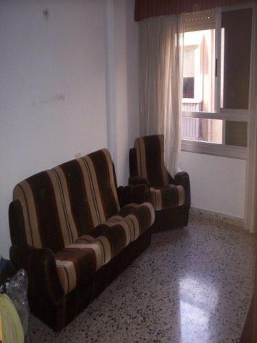 Vivienda para entrar a vivir amplia y lumininosa con armarios