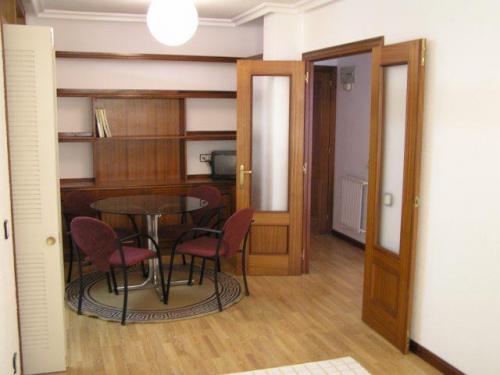 GIJON CENTRO. ALQUILER APARTAMENTO 1 DORMITORIO. REFORMADO EQUIPADO Y AMUEBLADO.