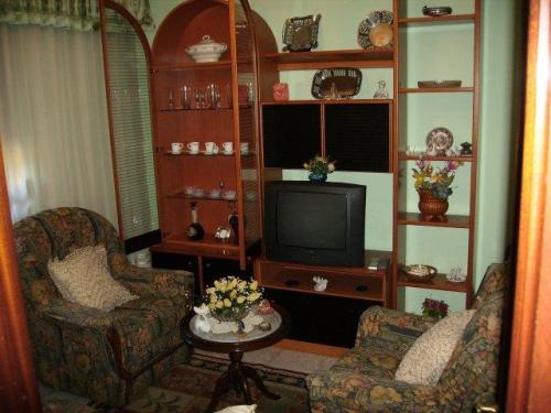 VENDE CASA EN AGONES ( PRAVIA ) DE DOS PLANTAS