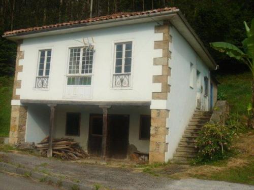 SE VENDE CASA TIPICA ASTURIANA DE DOS PLANTAS EN PRAVIA
