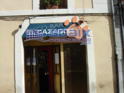 ALQUILA LOCAL COMERCIAL CENTRO DE PRAVIA CON TERRAZA DE 24