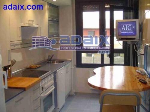 Venta de piso zona Fozaneldi Oviedo.OrientaciOn sur todo exterior.Consta de