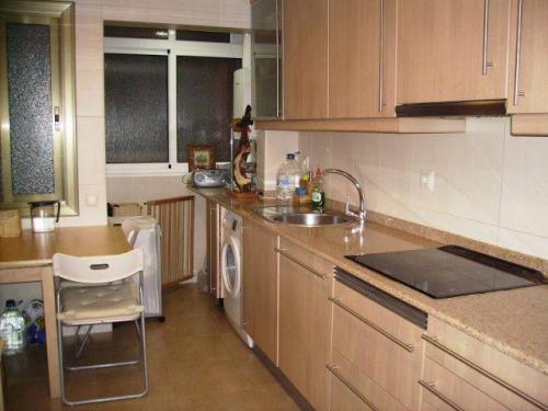 Piso de Venta en Badalona Zona de Montigala (32.445.270 Pts)