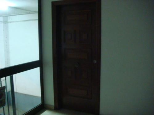 Local comercial de 81 mts idóneo para oficina peluquería consulta