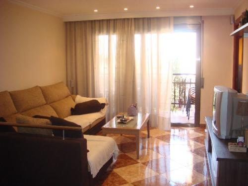 MUY BUENA ZONA 2º piso con ascensor vivienda de 92m2