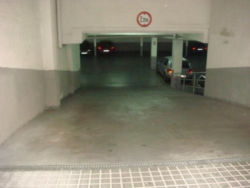 PARKING GRANDE CON TRASTERO JUNTO A FUTURO CORTE INGLÉS Plaza