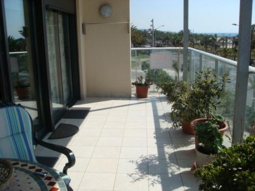 INMEJORABLE UBICACIÓN CON 2 PLAZAS DE PARKING INCLUIDAS EN EL