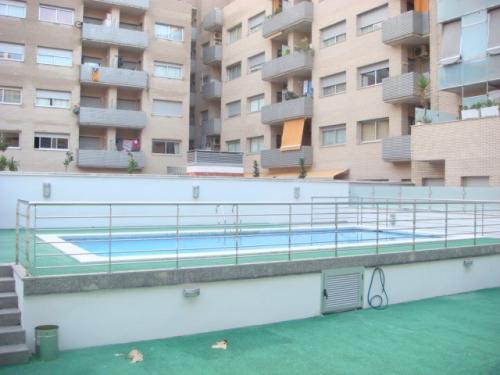 MAGNIFICO PISO CON PISCINA COMUNITARIA Vivienda de 100m en una