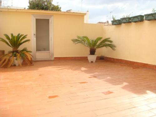 INMEJORABLE SITUACIÓN JUNTO PLAZA SANTA ANA Vivienda ubicada en el