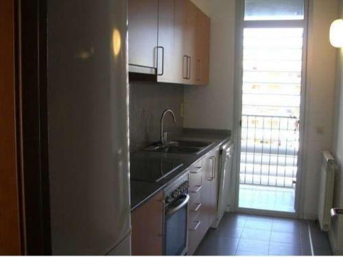 Piso de Alquiler en Badalona Zona del Puerto tiene suelo