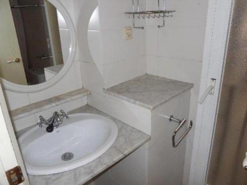 Piso en venta en Barcelona en el centro.Edificio de planta