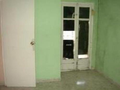 Piso en venta en Hospitalet cerca metro Florida.Edificio del año