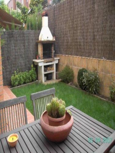 Casa Unifamiliar de Alquiler en Badalona Zona de Bufala tiene