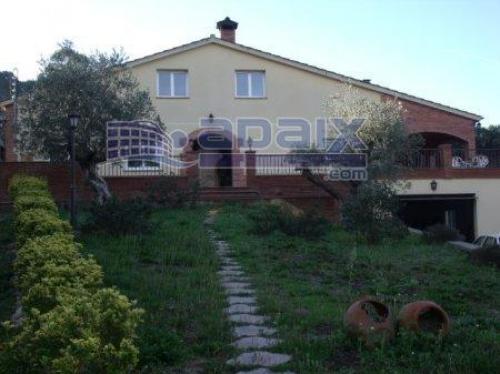 Casa en venta en Tordera. Estupenda casa de campo de