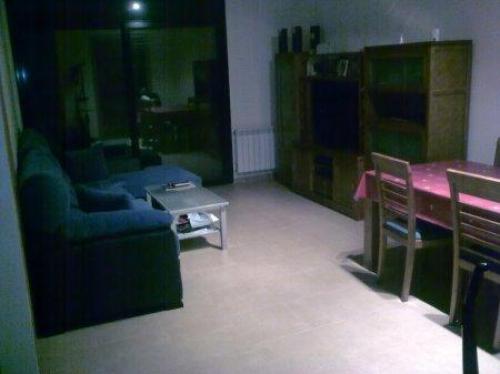 Zona: SAN ADRIaN. Duplex con suelo de gres y de