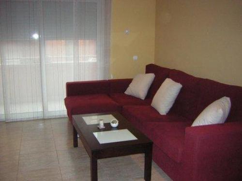 Zona: SISTRELLS (43.496.628 Pts) Nuevo! Suelo de gres. Ventanas de