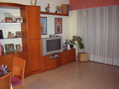 Zona: BUFALA (51.500.000 Pts.) Buen estado. Suelo de terrazo. Puertas