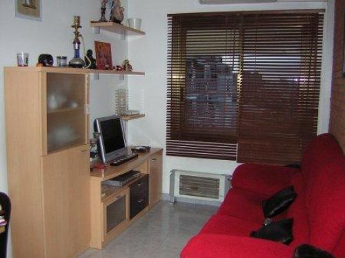 Zona: SISTRELLS (25.290.672 Pts) Muy buen estado. Suelo de gres.