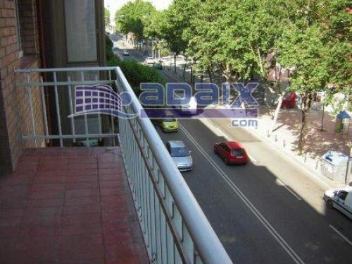 ZONA: MARESME (43.500.000 Pts). Suelo de parket Ventanas de aluminio