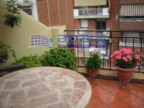 ZONA: SALUD BAJA (33.000.000 Pts). Suelo de gres Ventanas blancas