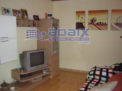 ZONA: LLOREDA (34.500.000 Pts). Suelo de gres Ventanas climalix Puertas