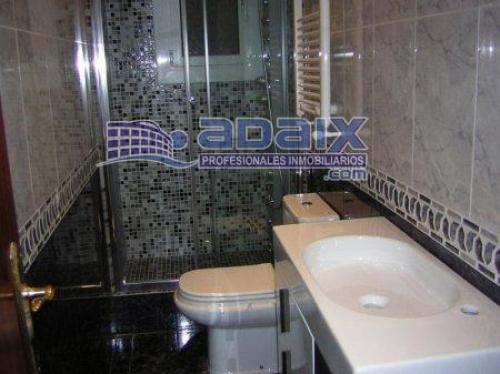 ZONA: BALSA (40.997.000 Pts). Suelo de gres Puertas de embero