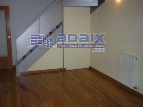 ZONA: PUERTO (55.400.000 Pts). Suelo de parket Puertas de halla