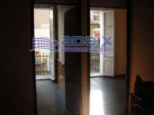 ZONA: ARTIGAS (27.997.000 pts) Piso para Reformar