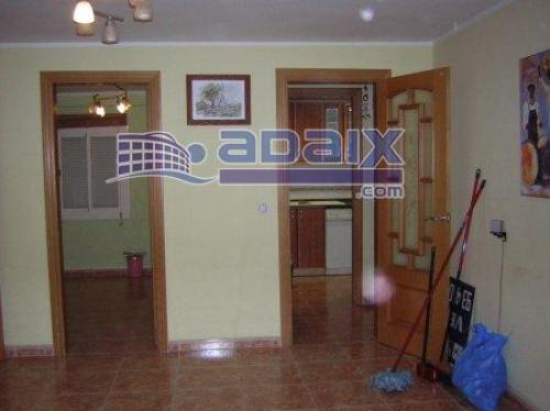 ZONA: POMAR ( 35.664.000 pts ) Suelo de gres ventanas