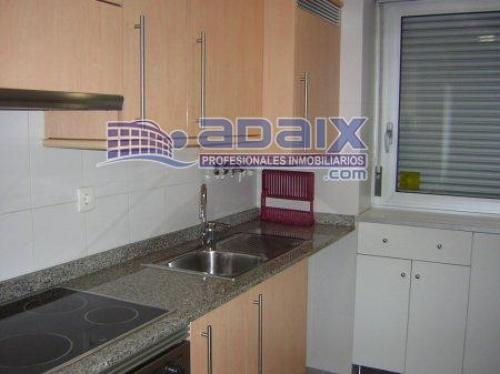 ZONA: BADALONA PUERTO( 60.000.000 pts ) Parket Puertas de halla