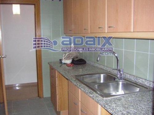 ZONA: BUFALA (62.500.000 pts) Suelo de gres ventanas de aluminio