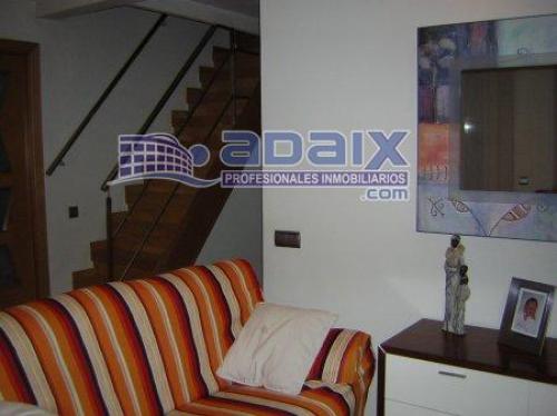 ZONA: LA SALUD. (42.500.000 pts) Ventanas blancas bañera redonda calefaccio