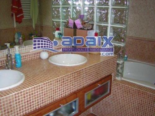 ZONA:CONGRESO (29.949.480 Pts) Suelo ceramica y parquet ventanas de madera