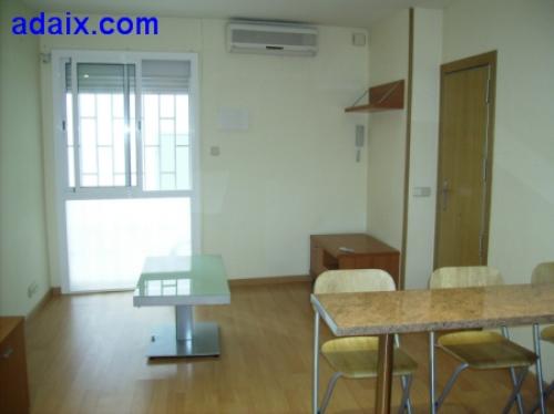 ZONA: LLEFIA (30.000.000 pts). Cocina americana con vitro A.A parquet