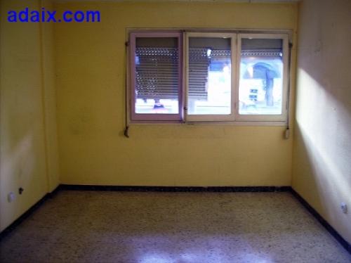 ZONA: SAN ROQUE. 42.000.000 pts. Exterior reformelo a su gusto.