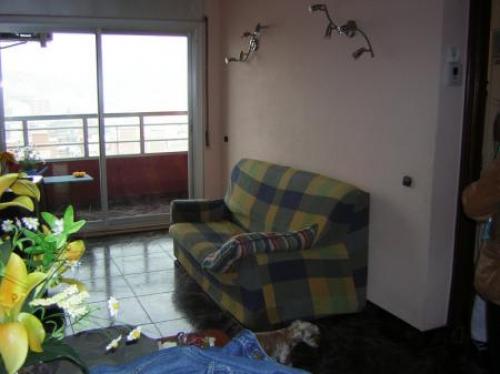 ZONA: LLOREDA. Buen estado muy iluminado amplio. CalefacciOn y Aire