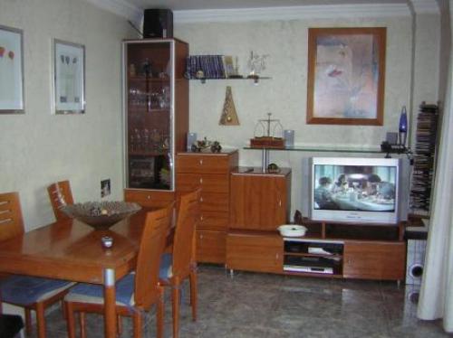 ZONA: LLEFIa CalefacciOn y aire acondicionado Totalmente reformado. PARA EN