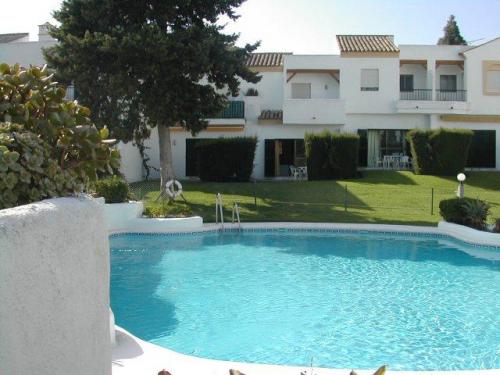 Alquiler de hermoso bungalow en la mejor zona de El