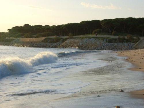 Playa de La Puntilla. Coqueto apartamento en conjunto residencial de