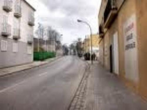 DUPLEX COMPARTIDO. (HABITACION BAñO 1 ARMARIO EMPOTRADO INDEPENDIENTE). COCINA