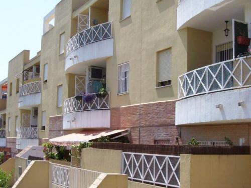 PRECIOSO PISO ENN URB. PRIVADA. 2 BAñOS COMPLETOS. TERRAZA. PZ.