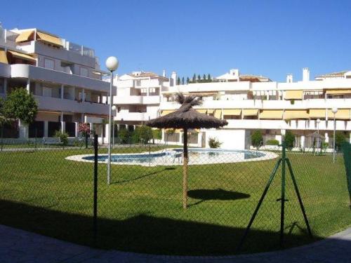 PRECIOSO PISO EN URB. PRIVADA TERRAZA MUY AMPLIA ASCENSOR JARDIN