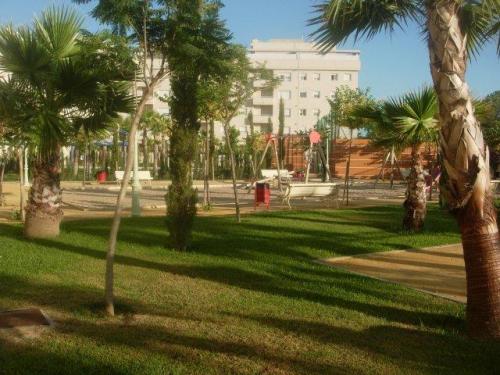 SEMINUEVO URB. PRIVADA PISTA DE PADEL PISCINA PARQUE INFANTIL LAVADERO