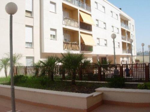 URB. PRIVADA GAS CIUDAD TERRAZA PZ. DE GARAJE. PISCINA. TOTALMENTE