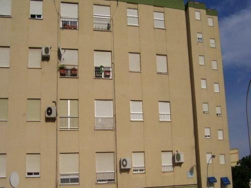 AMPLIO Y LUMINOSO. A/ACON COMUNIDAD Y AGUA INCLUIDA EN ELL