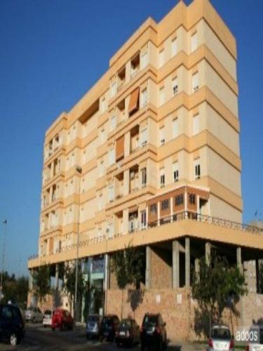 PRECIOSO PISO EN URB. PRIVADA 2 BAñOS UNO DE ELLOS